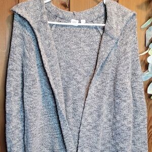 GAP sweater